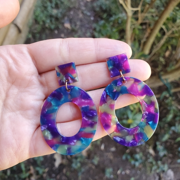 NWOT Rainbow Tortoise Shell Oval Earrings - Picture 4 of 10